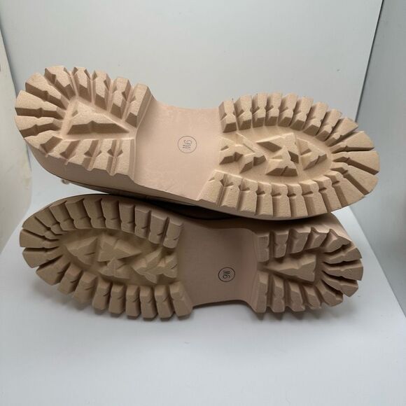 CUSHIONAIRE Women's Parade boot +Memory Foam 9 WIDE BONE NEW - Picture 5 of 7